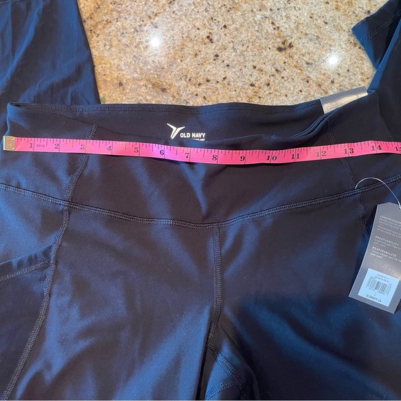 Old navy mesh athletic crops - Picture 7 of 7